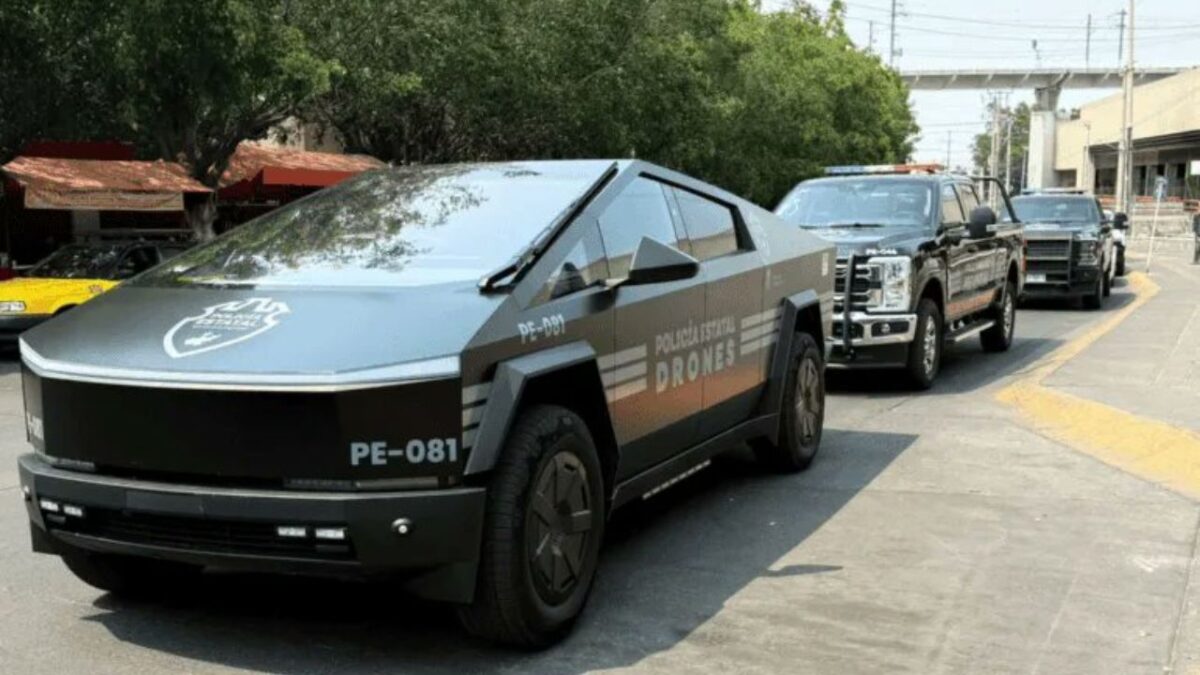 El gobernador de Jalisco sumó tres Cybertruck para "reforzar" la seguridad