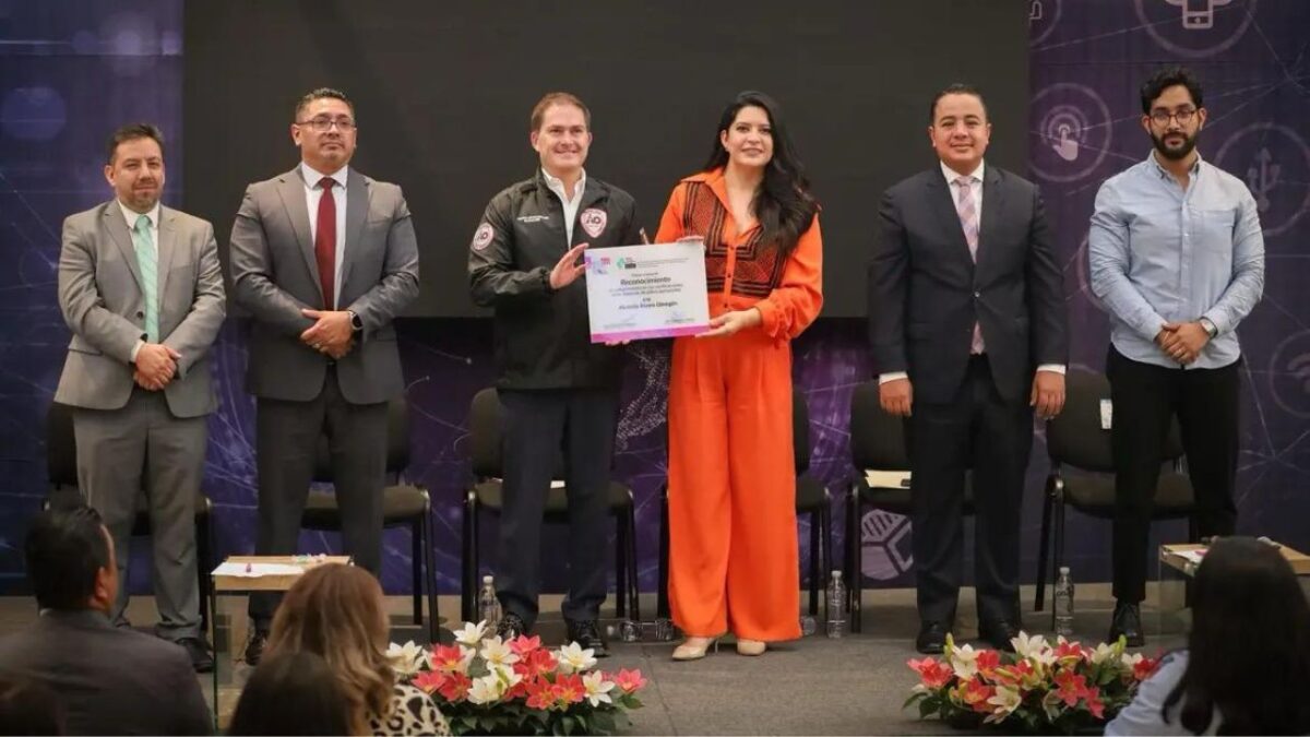 El Premio Anual de Verificaciones 2024: Verificaciones al Sistema de Datos Personales fue entregado a la Alcaldía Álvaro Obregón.