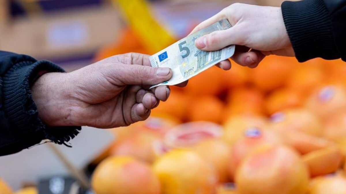 Las perspectivas de la trayectoria inflacionaria para los 20 países que usan el euro aún están llenas de incertidumbre por el posible impacto de las tensiones arancelarias