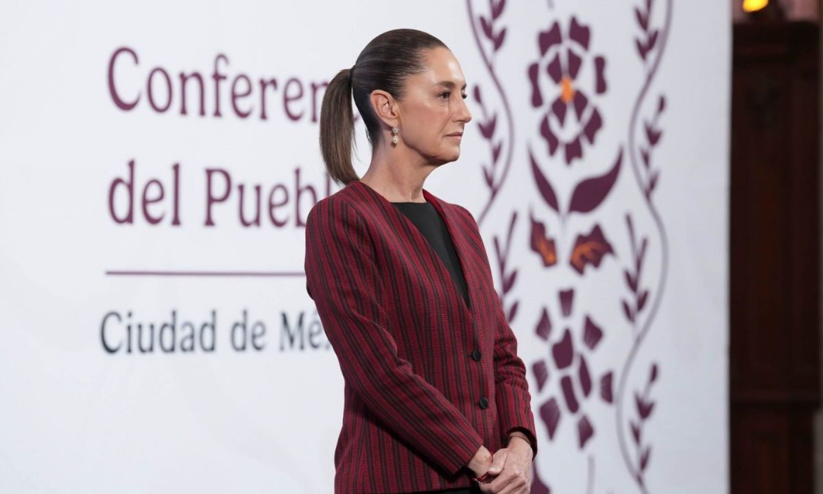 Presidenta Claudia Sheinbaum durante la Mañanera del Pueblo.
