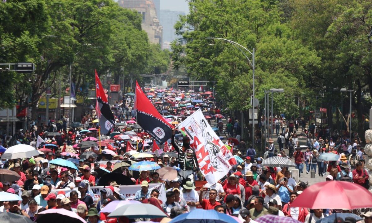 La CNTE mantiene plantón en el Zócalo; anuncian marchas para este sábado