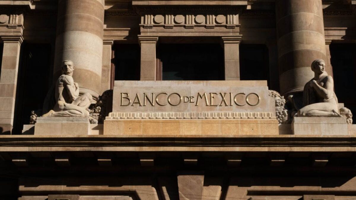 Banxico proyectó que los aranceles impulsarán baja de la tasa de referencia.