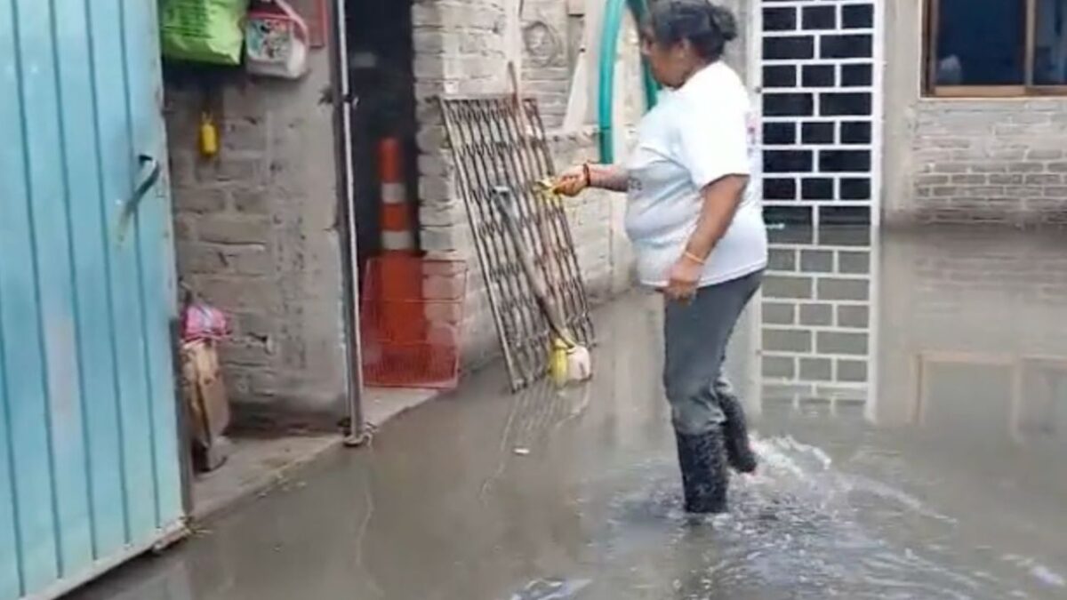 Las calles de Chalco nuevamente amanecen inundadas por las fuertes lluvias