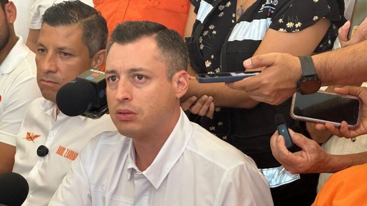 Luis Donaldo Colosio Riojas llamó de forma urgente a las autoridades estatales y federales a no minimizar la inseguridad tras los hechos de violencia en Veracruz.