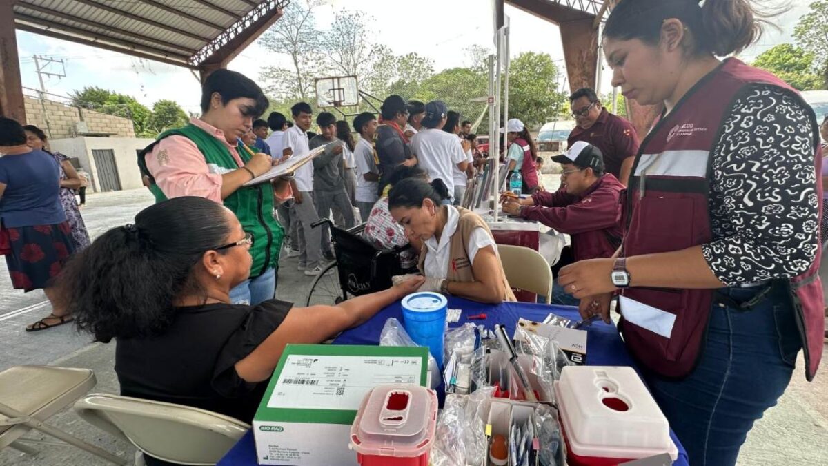 Continúa la formación de trabajadores como primeros respondientes en el estado de Campeche.