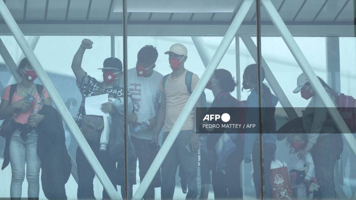 La Corte de Estados Unidos permitió a Trump revocar protección legal a más de 500 mil migrantes.