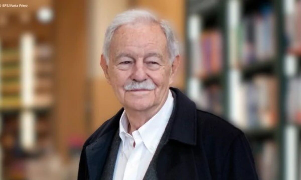 La escritura ágil, divertida e irónica de Eduardo Mendoza fue reconocida con el Premio Princesa de Asturias de las Letras 2025