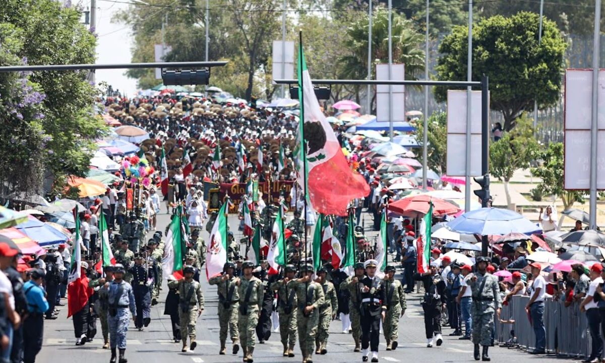 3 mil integrantes de la Defensa, Marina, Fuerza Aérea y Guardia Nacional participaron en el desfile