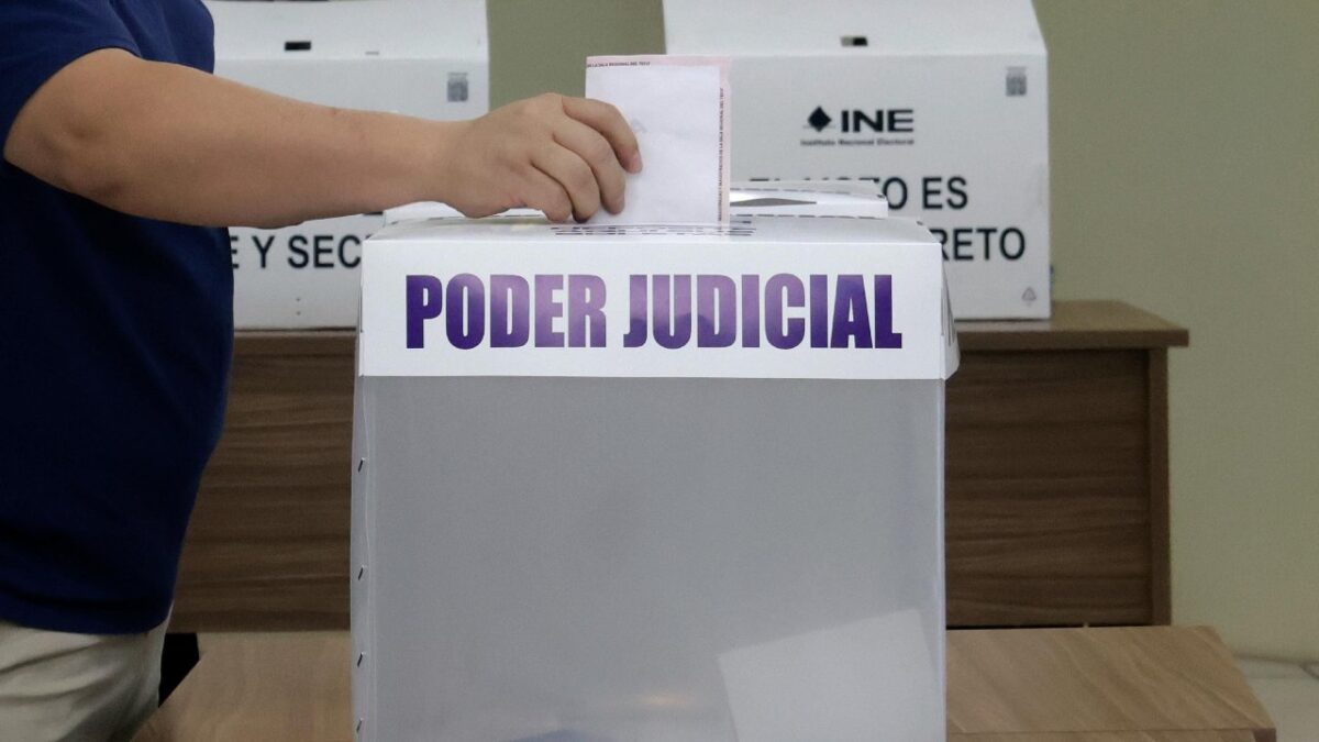 El INE explicó a 45 embajadas detalles sobre la elección judicial.