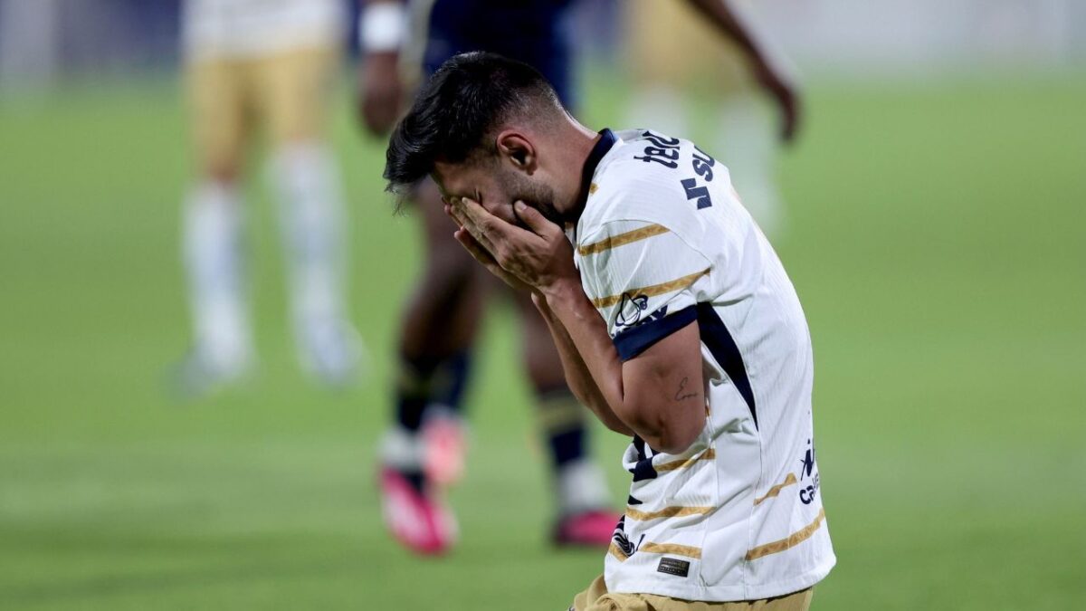 FIFA inhabilita a Pumas para fichar jugadores