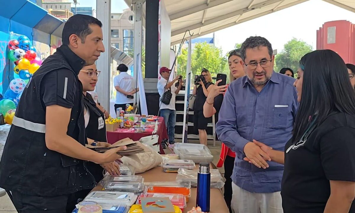 El Instituto de Reinserción Social de la Ciudad de México presentó un programa para apoyar a mil personas que enfrentan su proceso en libertad, será a través de apoyos para emprendimientos; la estrategia cuenta con una inversión de 7 millones de pesos.