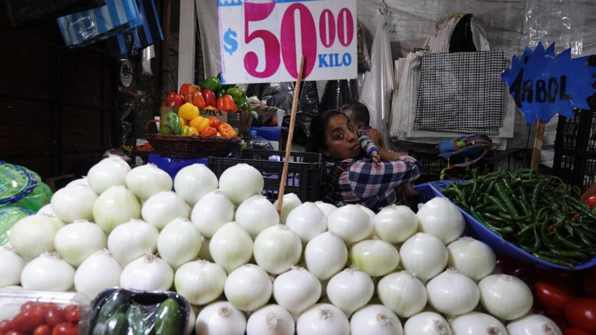 Inflación 'golpea' al bolsillo y se ubica en 4.22%
