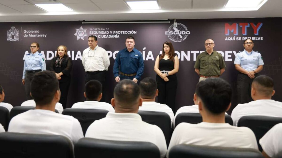 El municipio de Monterrey intensifica su reclutamiento en la Academia de Policía.