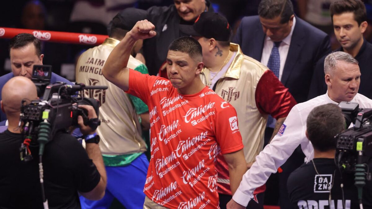 El pugilista mexicano Jaime Munguía tuvo su revancha en el segundo combate contra el francés Bruno Surace en Arabia Saudita.