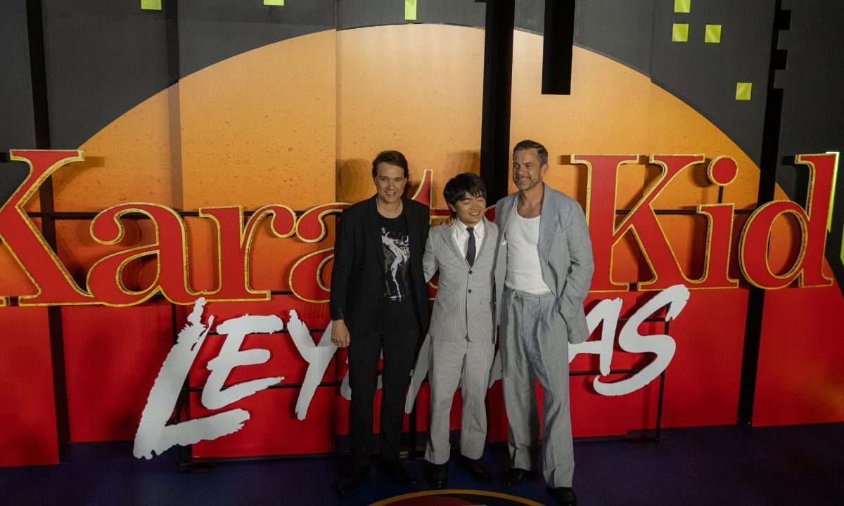 Karate Kid: Leyendas es la sexta película de la franquicia y se sitúa tres años después de lo acontecido en la serie Cobra Kai que concluyó en 2025.