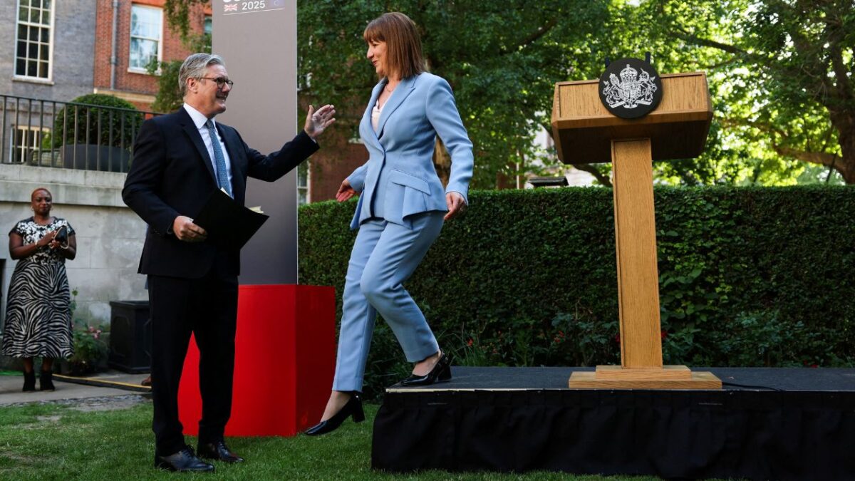 Por su parte, Von der Leyen, saludó en su intervención un “momento histórico” entre socios que “persiguen los mismos objetivos”
