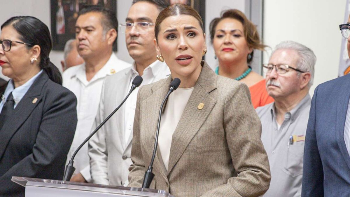 Marina del Pilar, gobernadora de Baja California, asegura que no tiene cuentas bancarias en el extranjero.
