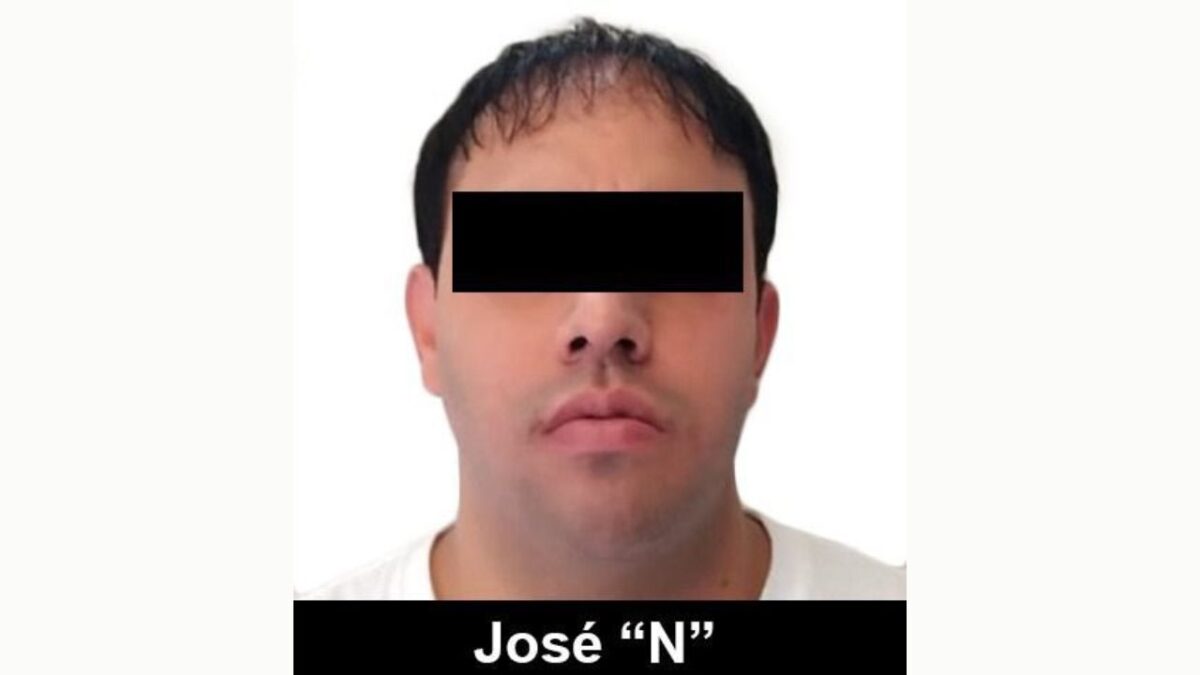 Autoridades mexicanas entregaron al gobierno de EU a José "N", alias el "J3", quien sería líder de una célula del Cártel de Sinaloa.