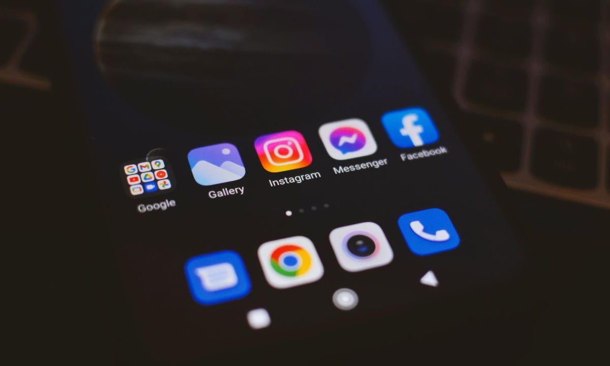 Legisladores de Morena consideran que niños y adolescentes deben tener las mismas oportunidades de desarrollo en el uso de Internet.