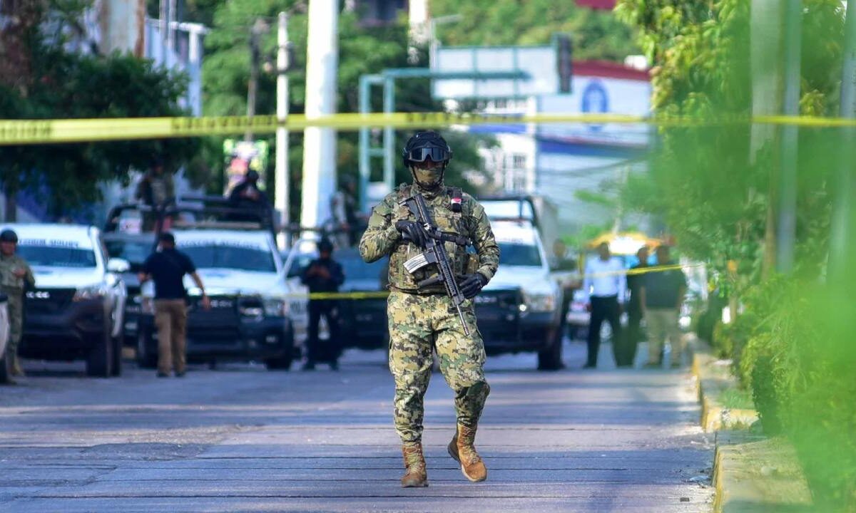 Mueren 6 personas tras ataque armado en el poblado El Treinta, en el municipio de Acapulco.