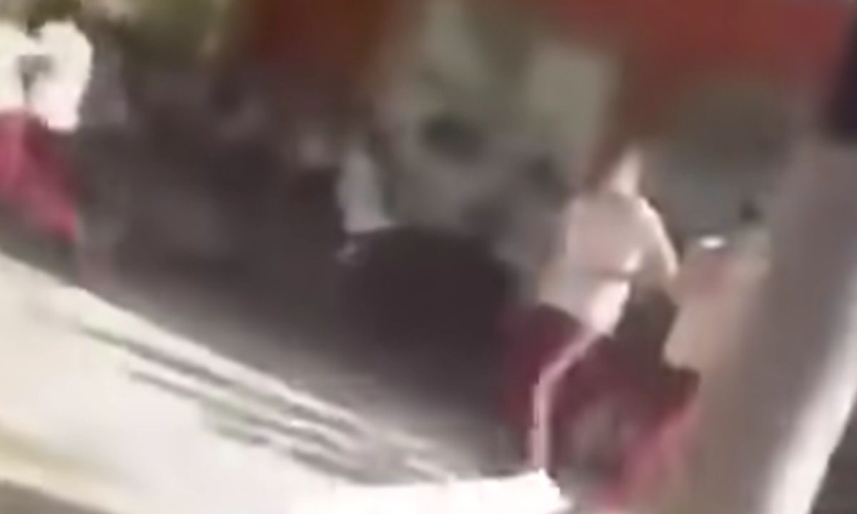 Alumnos de secundaria de Culiacán, Sinaloa, entraron en pánico ante tiroteos que se escuchaban en las cercanías del plantel.