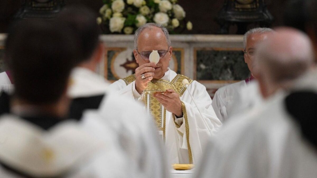 A un día de asumir su pontificado, el Papa León XIV ofreció su primera misa en la Capilla Sixtina; esto fue lo que dijo.
