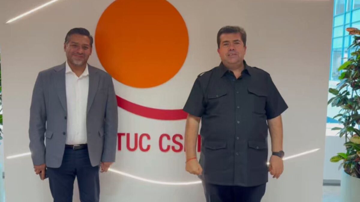El diputado morenista Pedro Haces Barba se encuentra en Bruselas, Bélgica, en la Confederación Sindical Internacional donde sostuvo una reunión con el secretario general, Luc Triangle.