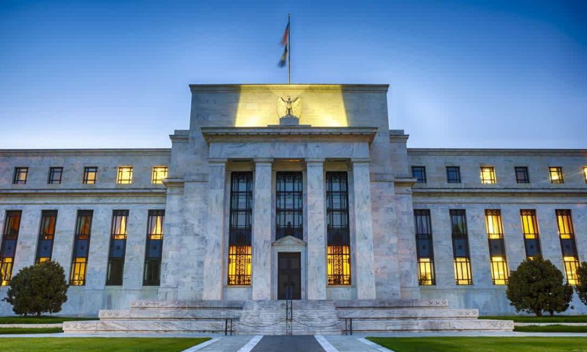 Pese a insistencia de Trump, la FED mantiene su tasa de interés