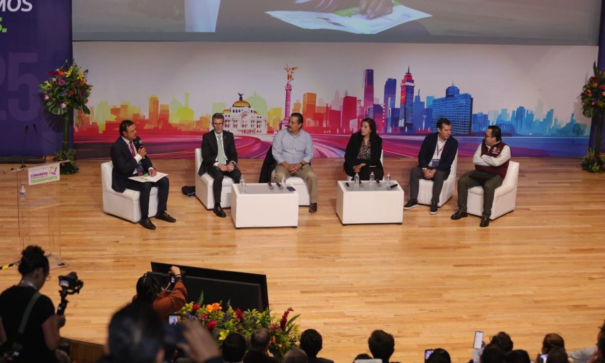 En el Congreso Internacional del Transporte, piden subsidio para garantizar operación del transporte público en México.