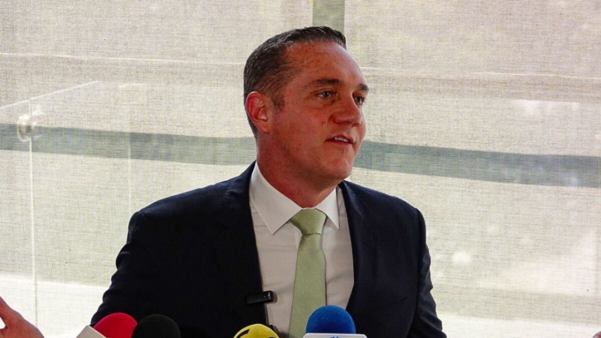 Adrián Rubalcava asume la titularidad del Metro capitalino, por ello aquí te contamos un poco de su trayectoria en la Ciudad de México.