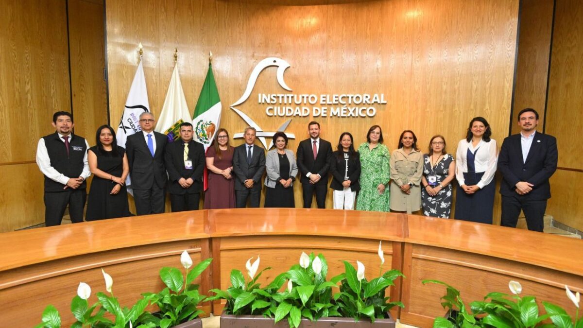 Recibe IECM representantes internacionales para elección Judicial