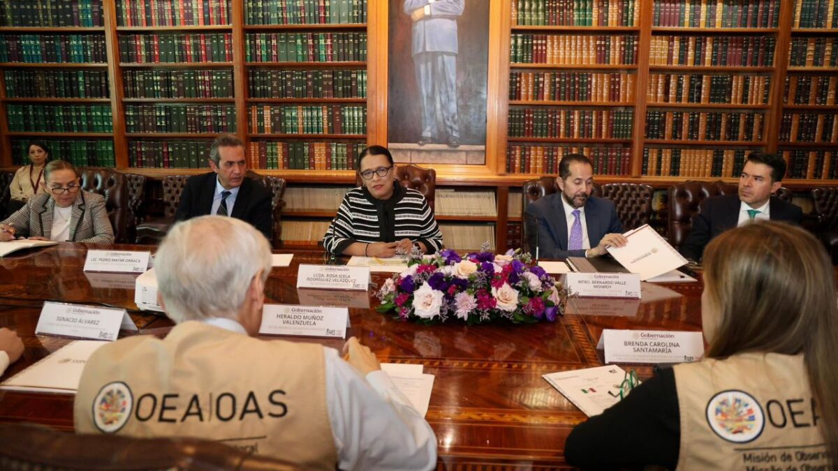 La titular de Gobernación, Rosa Icela Rodríguez, se reunió con la comisión observadora electoral de la OEA, de cara al 1 de junio.