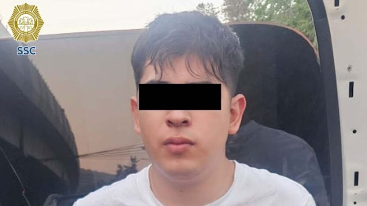 Un hombre armado y elementos de la SSC se enfrentaron en balacera durante comparsas que se llevan a cabo en el pueblo de San Juan de Aragón.