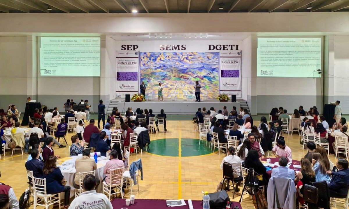 La SEP realizó el Segundo Foro Metropolitano “Cultura de Paz” que busca promover los Comités de Paz en planteles de Educación Media Superior.