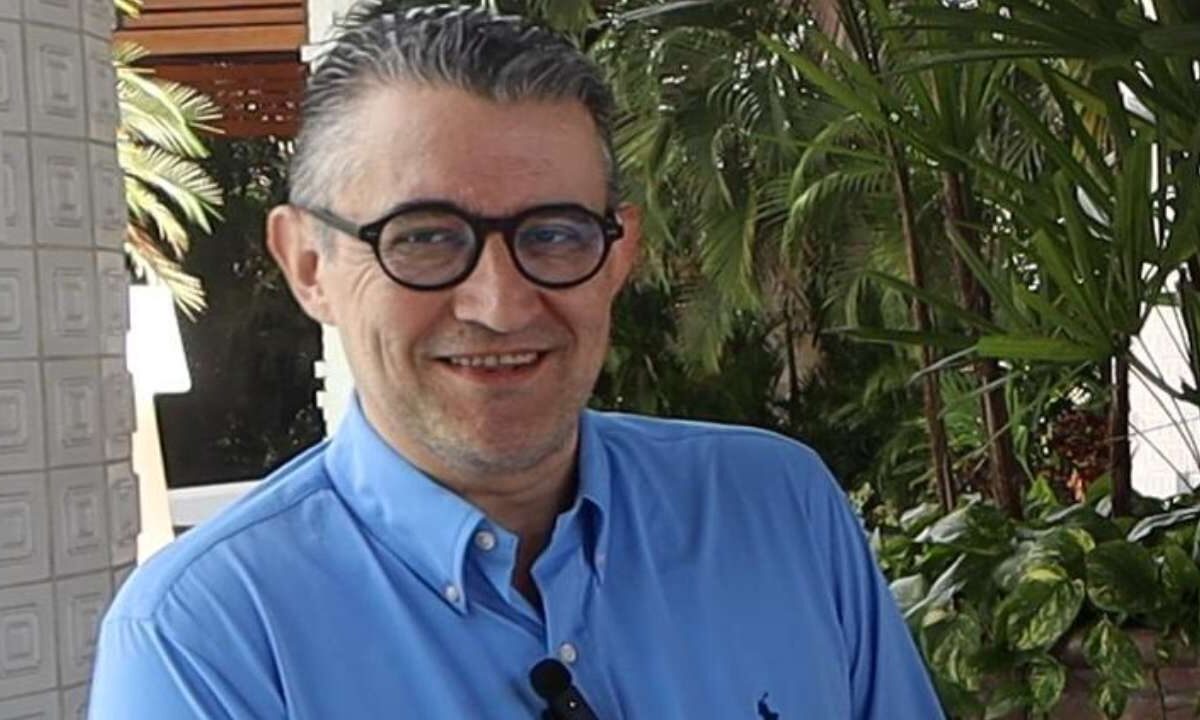 Julio Escandón, director general de Banco Base, se dijo muy contento y optimista de que su firma está creciendo por la inversión en el país.