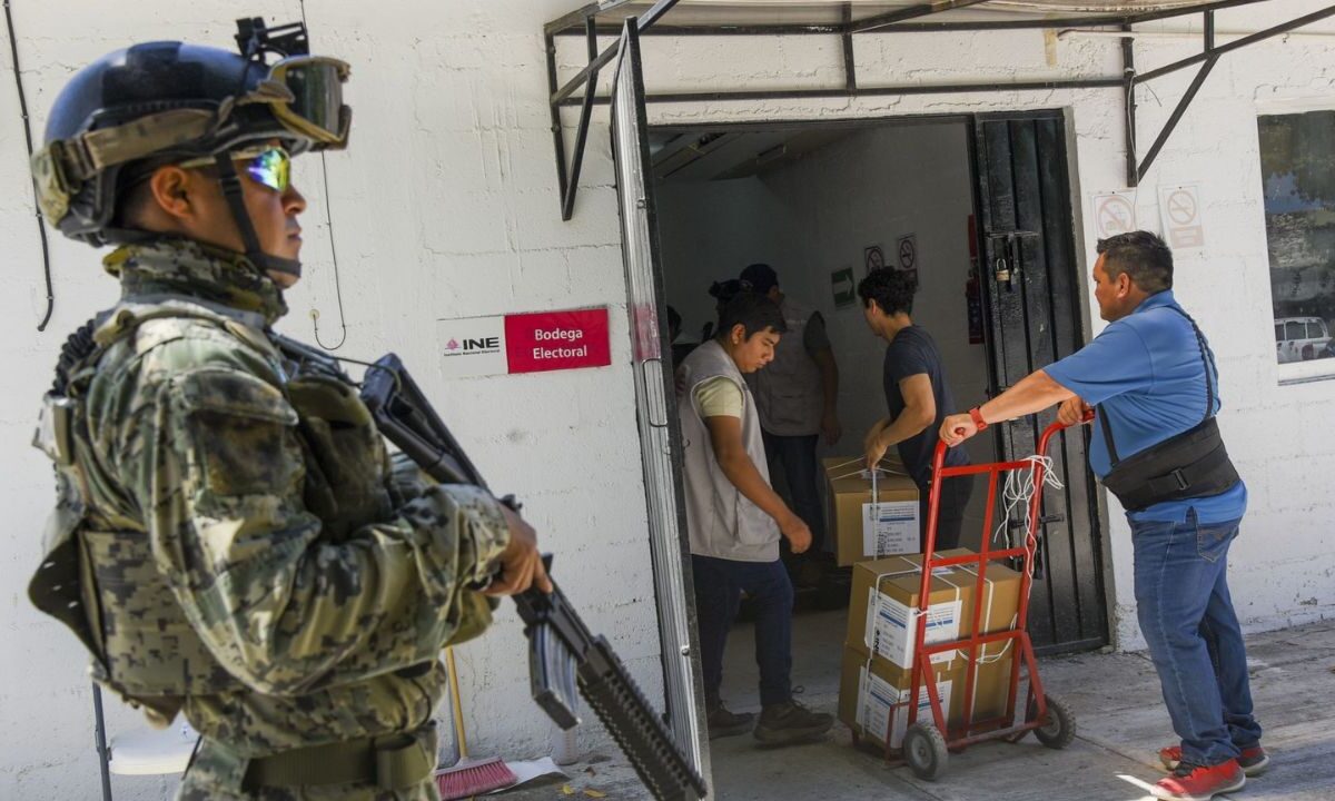 Guadalupe Taddei, titular del INE,. informó que al menos 179 candidatos en Veracruz ya pidieron protección para la elección el 1 de junio.
