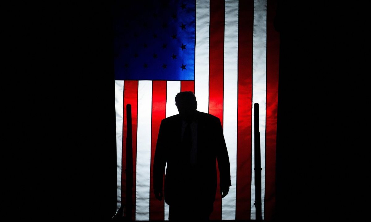 Llegando a los 100 días en su segundo mandato, Donald Trump enfrenta una serie de contratiempos que debilitan su posición en la Casa Blanca.
