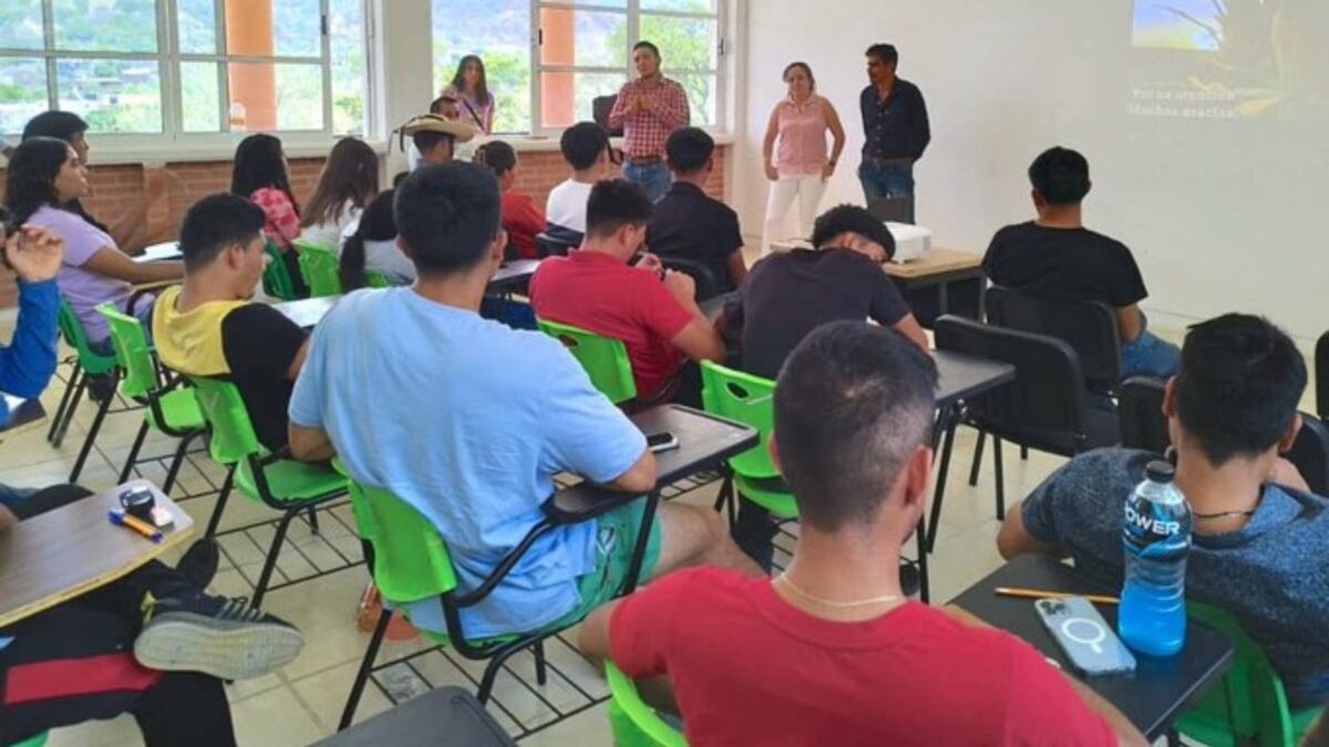 Universidades del Estado de México: requisitos para el pase directo sin examen y sin pago de derechos.