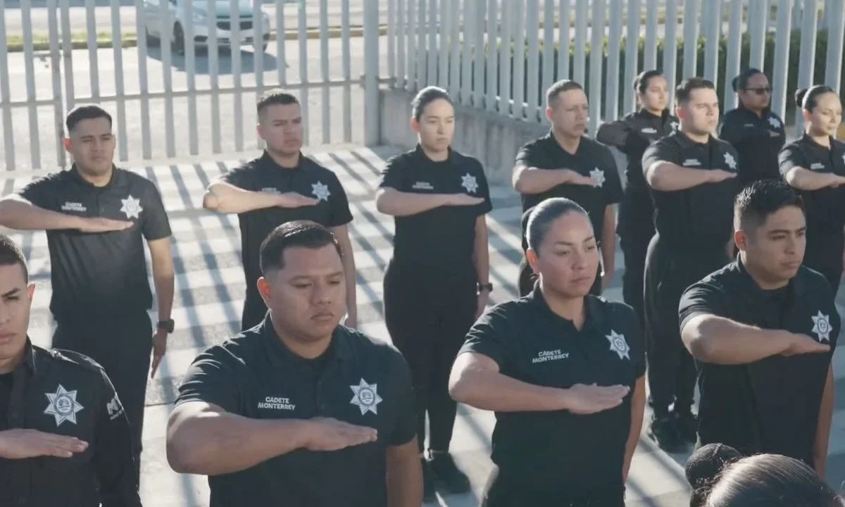 En Monterrey, ser policía es un orgullo, refiere Adrián de la Garza