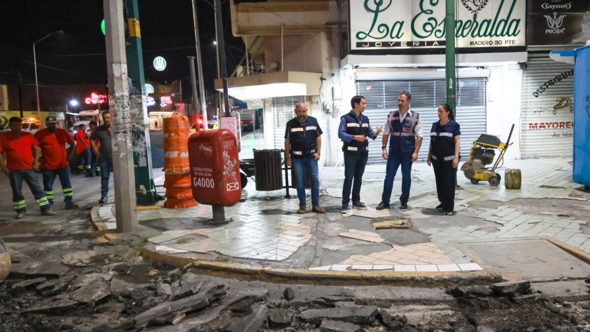 El alcalde Adrián de la Garza, encabezó el primer macro operativo del programa "Monterrey limpio" en la zona centr