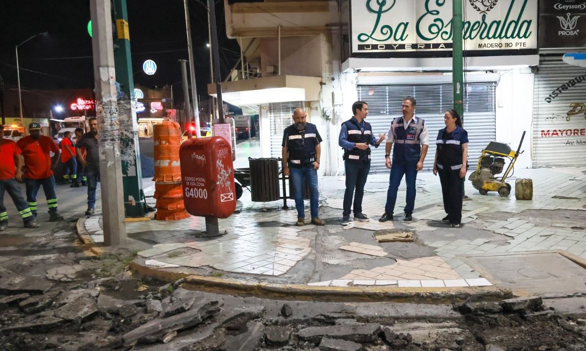 El alcalde Adrián de la Garza, encabezó el primer macro operativo del programa "Monterrey limpio" en la zona centr