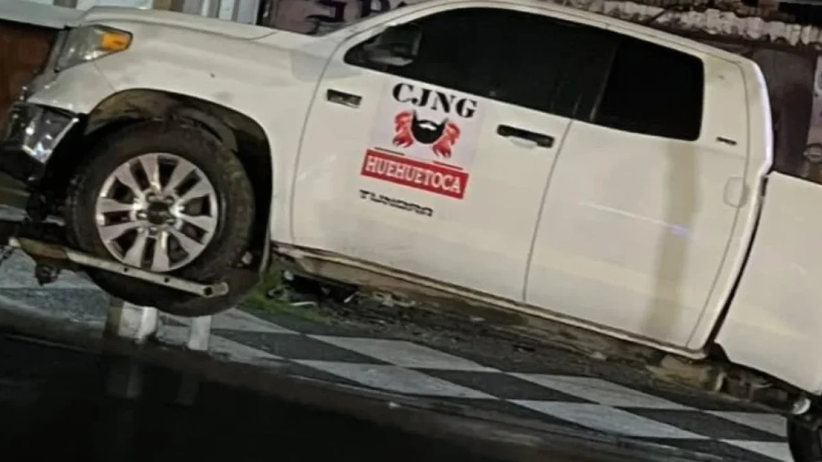 Ejército asegura 12 camionetas del CJNG en Zitácuaro
