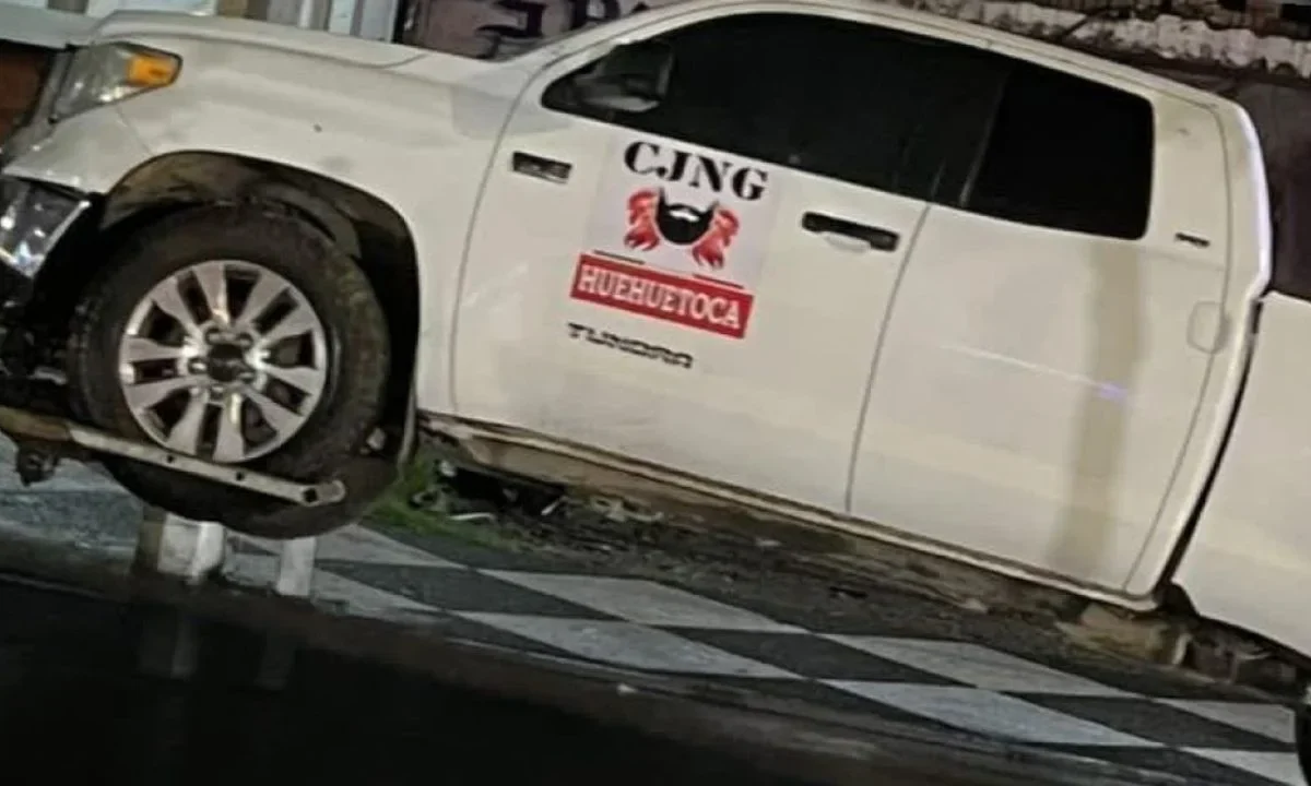 Ejército asegura 12 camionetas del CJNG en Zitácuaro