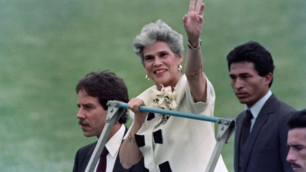 Violeta Barrio de Chamorro fue la primera mujer elegida presidenta en América