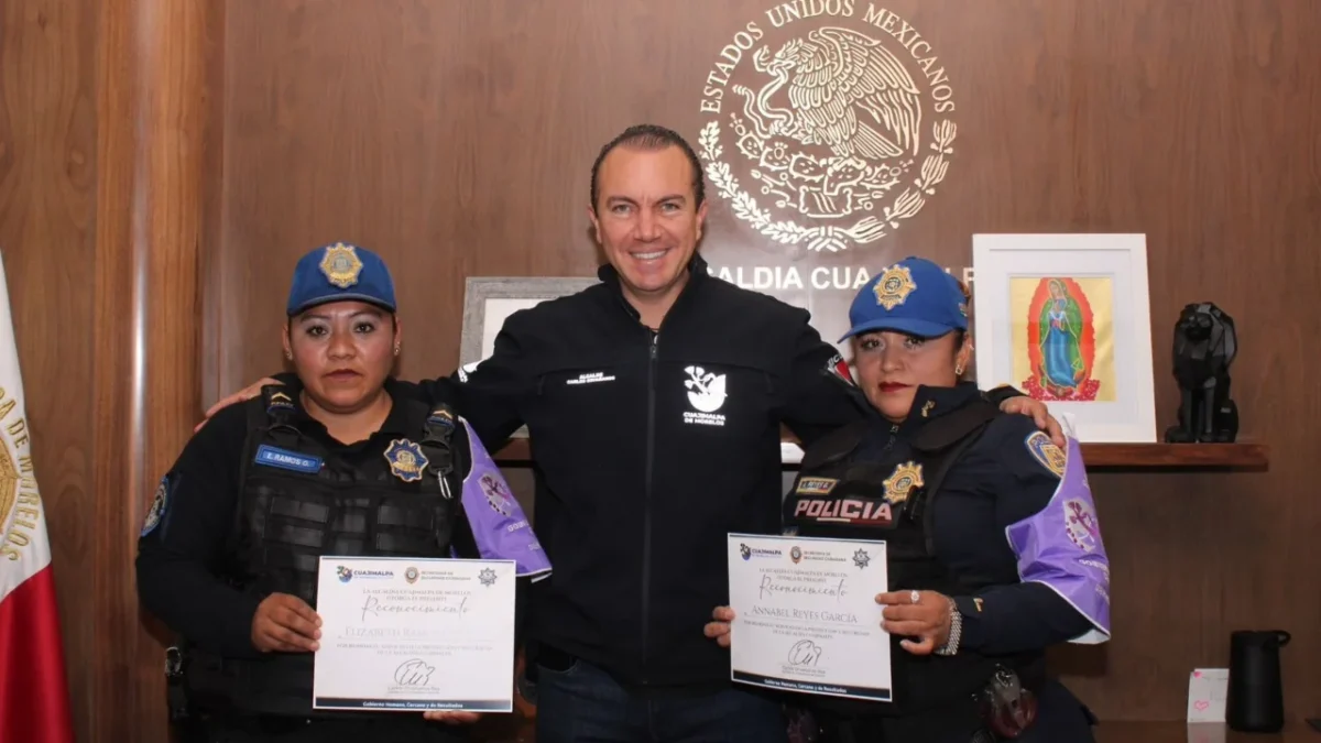 En Cuajimalpa, policías que atendieron parto reciben reconocimiento