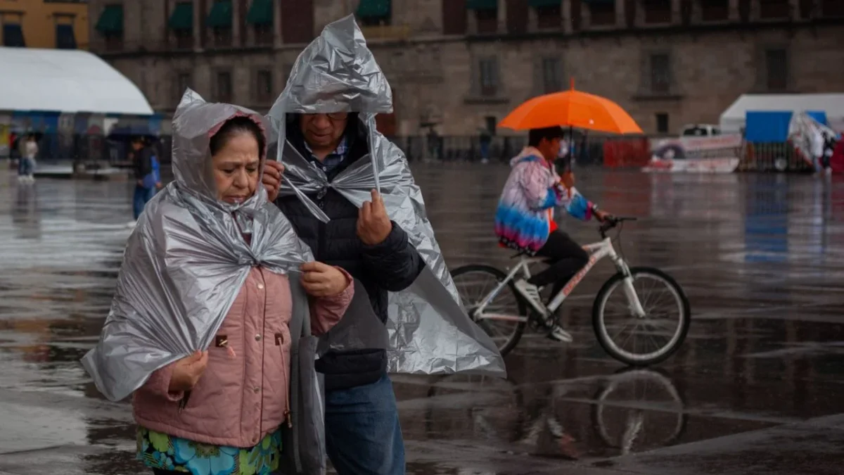 Autoridades activan alerta roja en CDMX por persistencia de lluvias fuertes en Álvaro Obregón, Iztapalapa, Tláhuac, Tlalpan y Xochimilco.