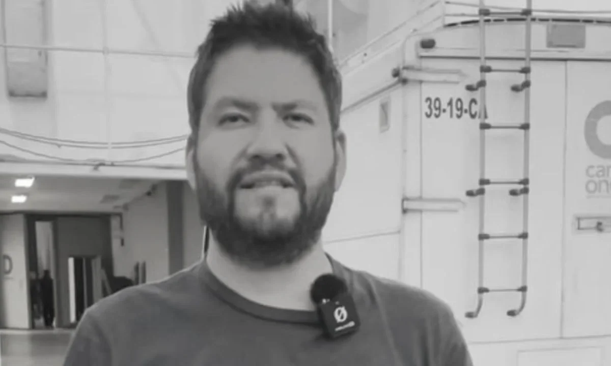 Dante Gutiérrez, camarógrafo de Canal Once, fue asesinado tras sufrir un asalto en el Estado de México; compañeros exigen justicia.