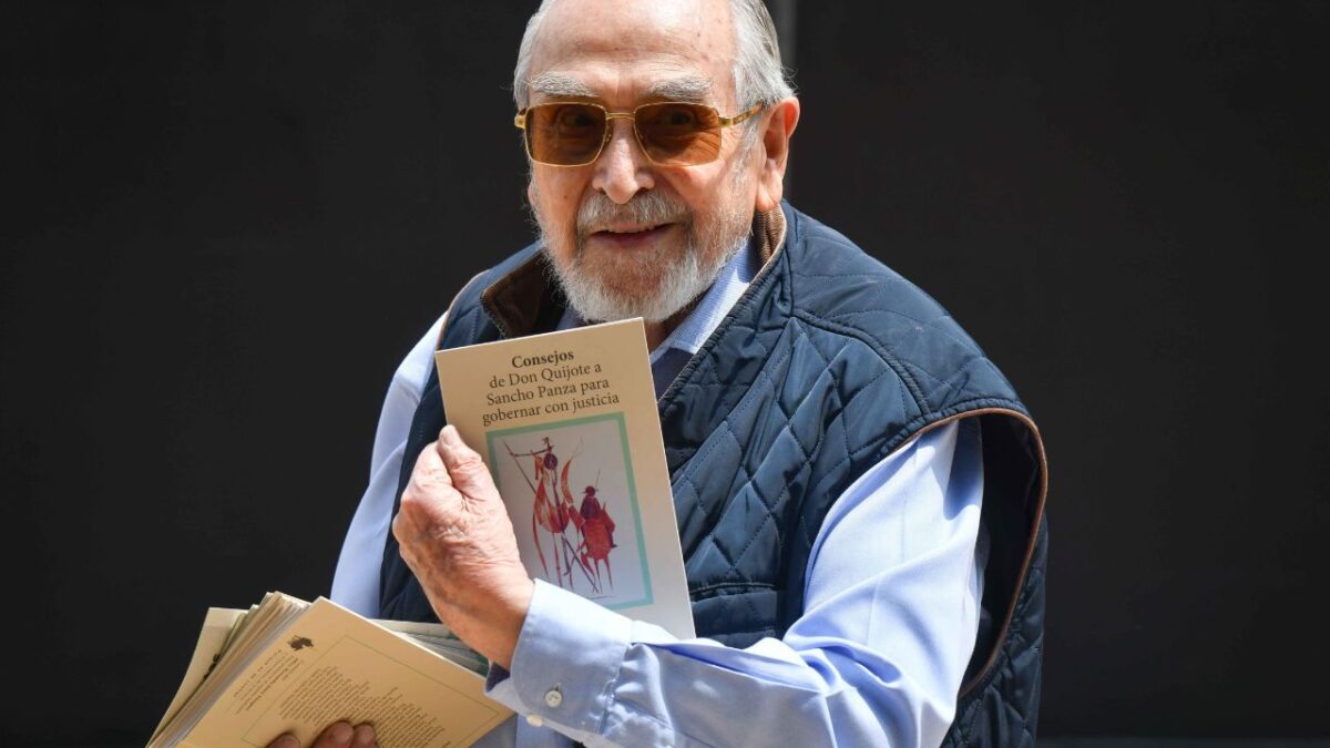 Bernardo Bátiz defendió los acordeones como una guía útil en una elección compleja y aclaró que no buscaron inducir el voto, sino facilitarlo.
