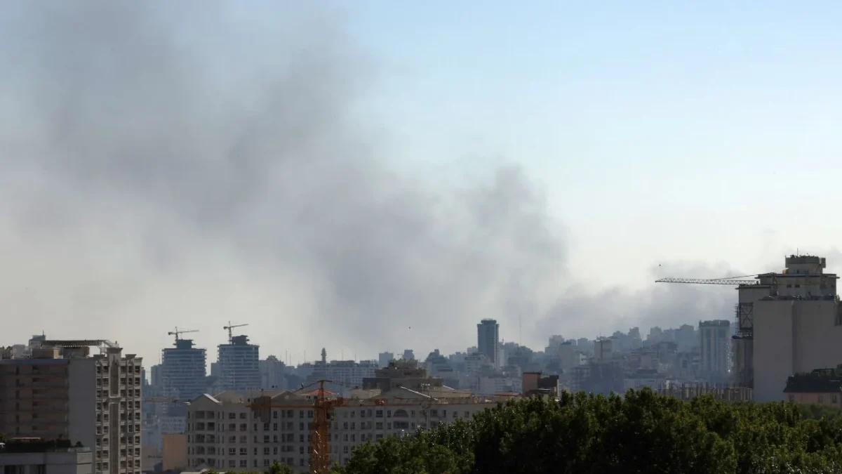 La Cancillería evacúo a 18 personas, entre mexicanos y sus familiares, de Irán a Azerbayán.