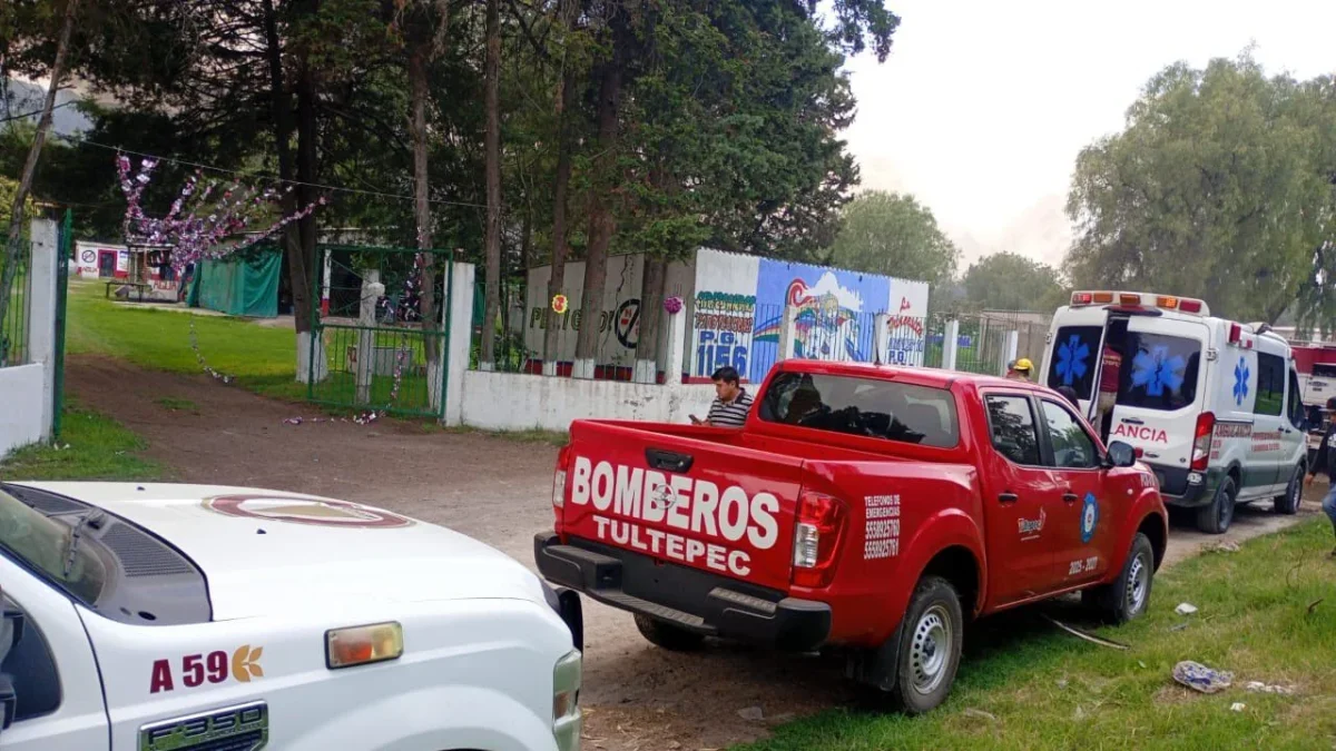 La Coordinación Nacional de Protección Civil informó que, al momento, se registra un fallecido y 19 heridos por la explosión de un polvorín en Tultepec.